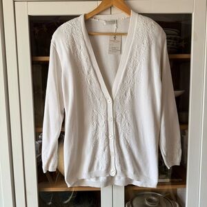 Liz Claiborne White Embroidered V-Neck Cardigan